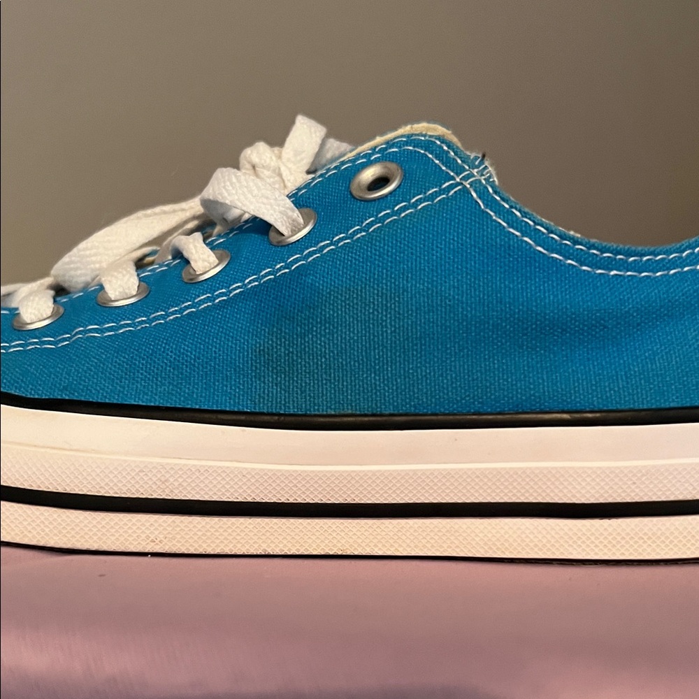 Vibrant Blue Women's Sneakers with White Accents - Picture 7 of 8